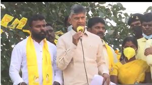 టీడీపీని ఇబ్బంది పెట్టిన వారి భరతం పడతాం; కమీషన్ వేసి శిక్షిస్తాం: కార్యకర్తల సమావేశంలో చంద్రబాబు 