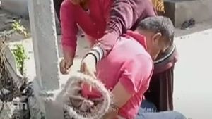 కాళికలా మారిన సతీ: మొగుడిని తాడుతో కట్టి, కొట్టి...