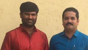 Pushpa: పుష్పా-3 సినిమా చూపించిన కిలాడీ పోలీసులు, ఎర్రచందనం ఏం చేశారు, అల్లు అర్జున్ కే పోటీనా! 