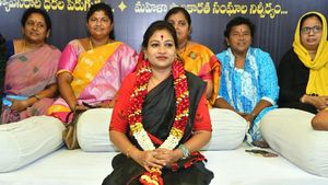 వంగలపూడి అనిత..నారీ సంకల్ప దీక్ష: వైఎస్ జగన్‌పై ఘాటు విమర్శలు