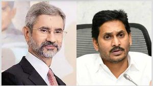 జైశంకర్‌కు సీఎం జగన్‌ ఫోన్‌ - తెలుగు విద్యార్దుల తరలింపుపై: హెల్ప్ లైన్ ఏర్పాటు..!!