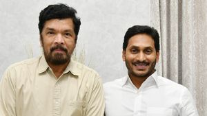 జగన్ తో పోసాని భేటీ- భీమ్లా నాయక్ కు ఇబ్బందులా- పదవి ఒట్టిదే- సీఎంపై నిందలేస్తే !