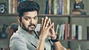  స్థానిక సంస్థల ఎన్నికల్లో స్టార్ హీరో విజయ్ ఫ్యాన్స్: రాజకీయ ఎంట్రీకి రంగం సిద్ధం 