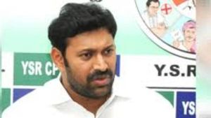 వివేకా కేసులో అవినాష్ కు సీబీఐ నోటీసులు-తీసుకునేందుకు నిరాకరణ? ఇవాళ కడప కోర్టు నుంచి