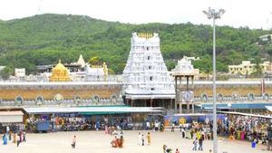  శ్రీవారి సేవలో భక్తజనులు: వీకెండ్ ఫుల్ రష్, 29న బ్రేక్ దర్శనాలు రద్దు
