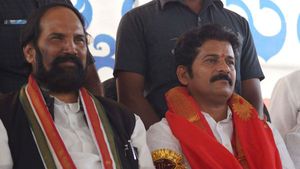 తెలంగాణలో ముందస్తు ఎన్నికలు : మొన్న రేవంత్ - నేడు ఉత్తమ్ : లెక్క పక్కా అంటూ..!!