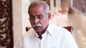 వివేకా కేసులో భారీ ట్విస్ట్-సీబీఐకి హైకోర్టు షాక్-ఏ1 బెయిల్ రద్దుకు నిరాకరణ