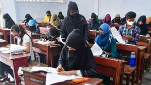 Exams: రెండేళ్ల తరువాత నేరుగా 10వ తరగతి పరీక్షలు, హిజాబ్ నాట్ అలౌడ్, మొండికేస్తే అంతే, నో ఎంట్రీ ! 