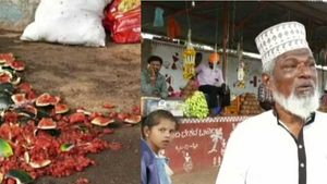 Revenge: గుడి కాంప్లెక్స్ లోని ముస్లీం షాపులు ధ్వంసం, చెప్పినా అధికారులు ?, క్లైమాక్స్ లో పోలీసులు! 