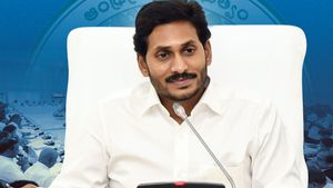 కేబినెట్ కూర్పులో కొత్త ట్విస్ట్ : కొనసాగేదెవరు - వారికే ప్రాధాన్యత : తెర పైకి అనుభవం..!!
