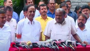 జాతీయ రాజకీయాల్లో మార్పు తథ్యం, త్వరలోనే సంచలన ప్రకటన: మోడీకి కేసీఆర్ కౌంటర్