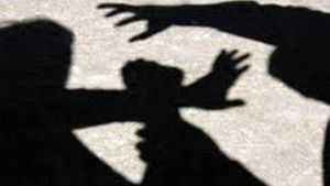 బాబ్జీ అవసరమా..? యువకుడితో గొడవ, కత్తి తీసుకువచ్చి దాడి, ఎక్కడ, ఎందుకంటే..?