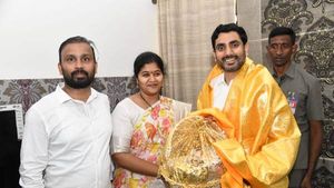 టీడీపీలోకి వైసీపీ ఎమ్మెల్యే కుమార్తె..!! మేకపాటి పై పోటీకి రెఢీ : మారుతున్న సమీకరణాలు..!!