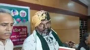 రైతు నేత రాకేష్ తికాయత్ కు షాక్- బెంగళూరులో నల్ల సిరా పోసిన అగంతకులు