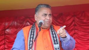 టీడీపీతో బీజేపీ పొత్తు - కమలం ముఖ్య నేత క్లారిటీ : పవన్ కళ్యాణ్ వ్యాఖ్యల పైనా..!!