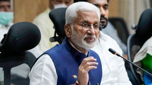 తెలుగు దొంగల పార్టీ టీడీపీ; బాబు కుప్పం టూర్ తుస్సుమంది: సాయిరెడ్డి వ్యంగ్యం