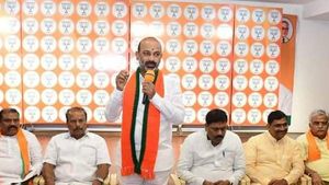 19 లక్షల రేషన్ కార్డులు రద్దు, కొత్తవేవీ లేవు: ఎన్‌హెచ్ఆర్సీకి బండి సంజయ్ ఫిర్యాదు