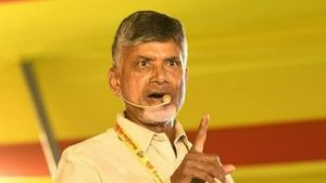 చంద్రబాబును కలిసిన వైసీపీ ఎంపీపీ