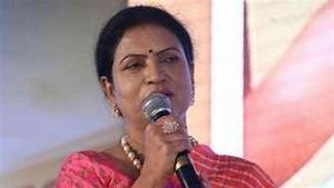  విధ్వంసం వెనక పీకే.. డీకే అరుణ సంచలన ఆరోపణలు