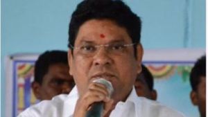 రెగ్యులర్ వీసీ లేదు.. డీన్ సహా అంతా ఇన్‌చార్జీలే: ఎంపీ సోయం బాపూరావు ఫైర్