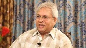 కేసీఆర్ ఐదింతలు ఎక్కువే మాట్లాడారు, జగన్‌కు మంచి ఛాన్స్: ఉండవల్లి అరుణ్