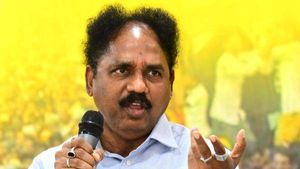 వైసీపీకి వాసుపల్లి గణేశ్ షాక్-విశాఖ దక్షిణ ఇన్ ఛార్జ్ పదవికి గుడ్ బై-మళ్లీ టీడీపీకి వెళ్లిపోతారా ?