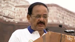 International yoga day2022: హైదరాబాద్ పరేడ్ గ్రౌండ్స్ యోగా డే వేడుకల్లో ఉపరాష్ట్రపతి వెంకయ్యనాయుడు 