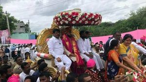 కాకతీయుల వారసుడొచ్చాడు.. అంబరాన్ని తాకేలా కాకతీయ వైభవ సప్తాహం సంబరాలు ప్రారంభం