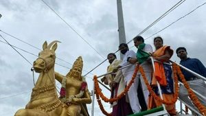 భారీ వర్షాల ఎఫెక్ట్: వరంగల్ జిల్లాలో కాకతీయ ఉత్సవాలకు తాత్కాలిక బ్రేక్
