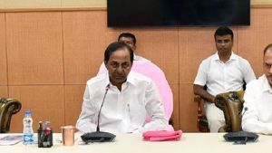 నూపుర్ శర్మ వ్యాఖ్యలపై ఘాటుగా స్పందించిన కేసీఆర్: ఆ జడ్జీలకు సెల్యూట్