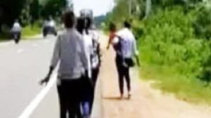 నయా దందా: వరంగల్ లో రాజస్థానీ యువతులు.. జాతీయరహదారిపై వాహనదారులను ఆపి... 