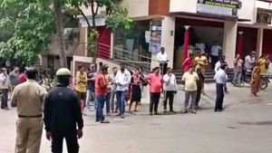 Bomb: పవర్ ఫుల్ పొలిటికల్ లీడర్ స్కూల్ కు బాంబు బెదిరింపు, ఈమెయిల్ ఐడీకి ?, అసలు మ్యాటర్! 