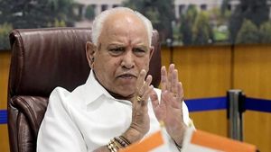 Former CM: సుప్రీం కోర్టు ఆదేశాలతో ఊపిరిపీల్చుకున్న మాజీ సీఎం, డీనోటిఫికేషన్ !