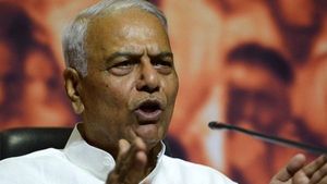 ముర్ముకు టీడీపీ మద్దతు - యశ్వంత్ సిన్హా కీలక వ్యాఖ్యలు : రెండు సార్లు సమావేశమైనా..!!