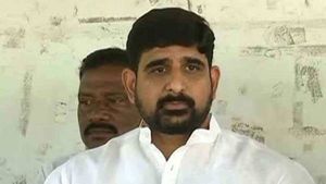 సంక్షేమ పథకాల్లో టీఆర్ఎస్ కార్యకర్తలకే మొదటి ప్రాధాన్యత: ఎమ్మెల్సీ కౌశిక్ రెడ్డి కలకలం