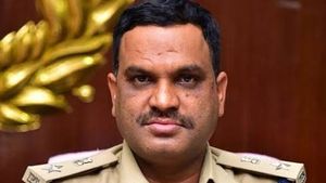  అనంతపురం జిల్లా ఎస్పీపై కేసు నమోదు - ఏఆర్ కానిస్టేబుల్ డిస్మిస్ వ్యవహారంలో ట్విస్ట్