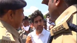 శ్రీకాకుళం హైవేపై నారా లోకేష్‌ అడ్డగింత.. పోలీసులు, టీడీపీ శ్రేణుల తోపులాట.. ఉద్రిక్తంగా వాతావరణం