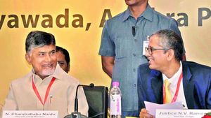  సీజేఐ ఎన్వీ రమణతో చంద్రబాబు భేటీ - మూడేళ్ల తరువాత..!!