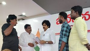 పవన్ కల్యాణ్ టార్గెట్‌లో ఆ వైసీపీ ఎమ్మెల్యే: అక్కడ జనవాణితో జనంలోకి