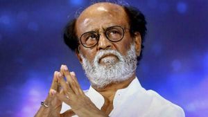 రజనీకాంత్‌కు గవర్నర్‌ పదవి  : తాజా భేటీలో ఫిక్స్..!!