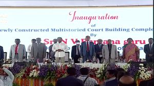 సీజేఐ ఎన్వీరమణ-జగన్ పరస్పర ప్రశంసలు-విజయవాడ కోర్టు కాంప్లెక్స్ ఓపెనింగ్ లో- కీలక వ్యాఖ్యలు