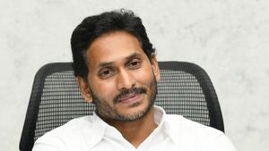 అప్పులపై జగన్ తేల్చేసారు: చంద్రబాబుతో పోల్చుతూ: ఈ పథకంతో ఇక..!!