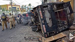  Bengaluru: దెబ్బకు ఎక్కడెక్కడో ?, ఐటీ హబ్ లో అలజడి, రెండేళ్లకు బొమ్మపడింది, సినిమా స్కోప్ !