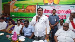 దేశంలో ఎక్క‌డా లేని ప‌థ‌కాలు అమ‌లు.!ప్ర‌జ‌ల‌ సంక్షేమానికే కేసిఆర్ పెద్ద పీఠ.!సీఎంపై మంత్రి ఎర్రబెల్లి ప్రశంసలు