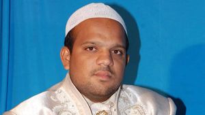 Terrorist: ఐసీస్ తో లింక్, బాంబు పేలుళ్ల ట్రయల్స్, మాజీ సీఎం ఇలాకాలో ?, అరటి కాయల వ్యాపారికి తోలు! 