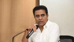 బల్క్ డ్రగ్ పార్క్ ఇవ్వకుండా తెలంగాణ పెద్ద అన్యాయం: కేంద్రంపై కేటీఆర్ విమర్శ