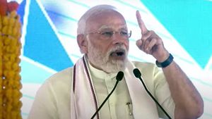 Modi: రూ, వేల కోట్ల పనులకు మోదీ గ్రీన్ సిగ్నల్, డబుల్ ఇంజన్ అంటే, ఏకిపారేసిన సీఎం, మీరు చెయ్యరు, చేస్తుంటే? 