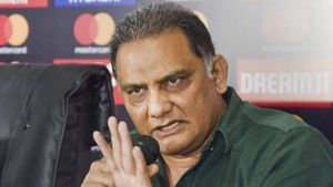అజారుద్దీన్ పై సొంత పార్టీ నేతల ఫైర్ - ప్రభుత్వంతో మిలాకత్ : బ్రాండ్ ఇమేజ్ కు దెబ్బ..!!