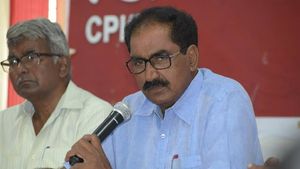 మునుగోడులో టీఆర్ఎస్‌కే సీపీఎం మద్దతు: కేసీఆర్ రాజకీయాలపై తమ్మినేని వీరభద్రం