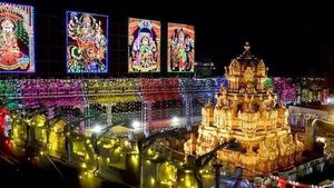 దసరా ఉత్సవాలకు ఇంద్రకీలాద్రి సిద్ధం - గవర్నర్ తొలి దర్శనం..!!